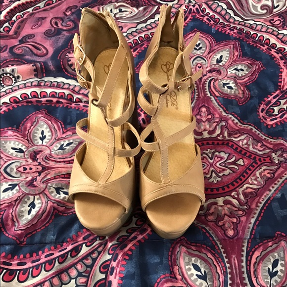 Tan wedges