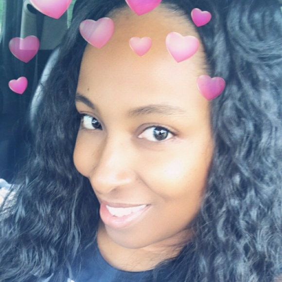 Meet your Posher, Daphne - Picture 3 of 3