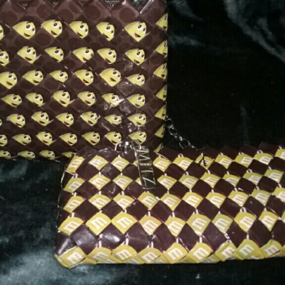 M&M's  Peanuts  Clutch
