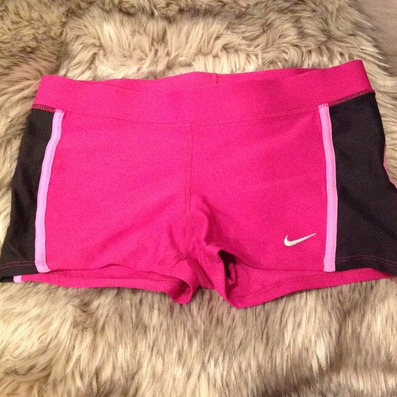 Nike DRI-FIT shorts - Picture 2 of 3