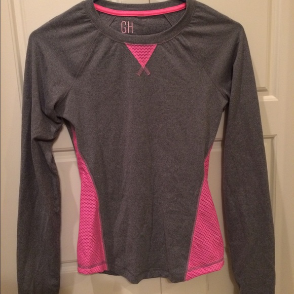 Gilly Hicks (hollister) athletic top