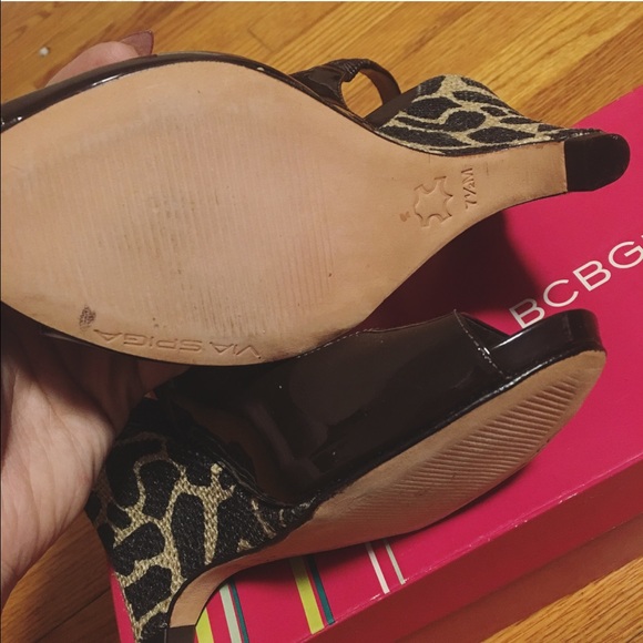 **REDUCED** Via Spiga Animal Print Patent Wedge - Picture 3 of 4