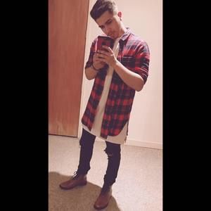 Meet your Posher, Miguel