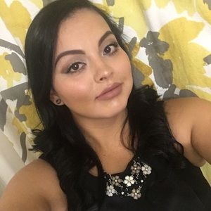 Meet your Posher, Yadira