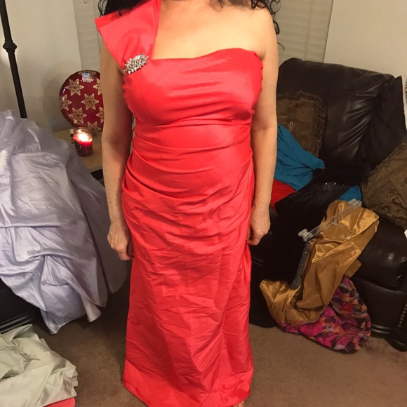 Coral / Peach Formal Dress