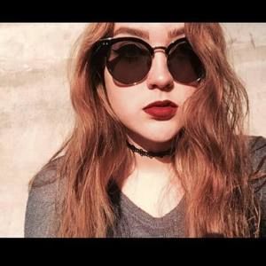 Meet your Posher, Kaily