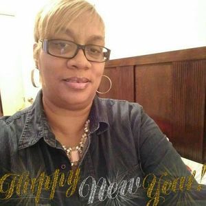 Meet your Posher, Leslie