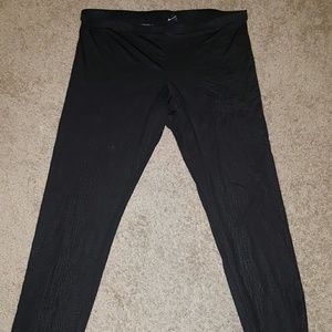 New York and company black printed leggings