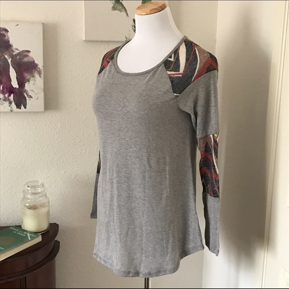 Grey Abstract Sleeve Thermal