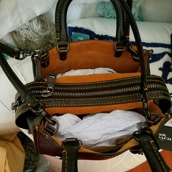 SOLD SOLD SOLD ...... SOLD!!! Coach handbag ROGUE - Picture 3 of 4