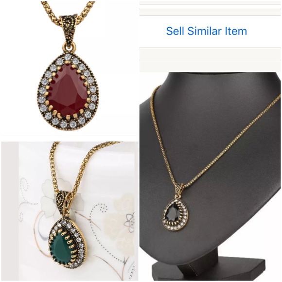 1 hr sale Gold plated Australian crystal Necklace