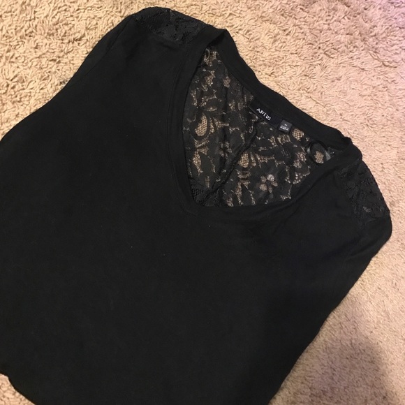 Apt. 9 Top