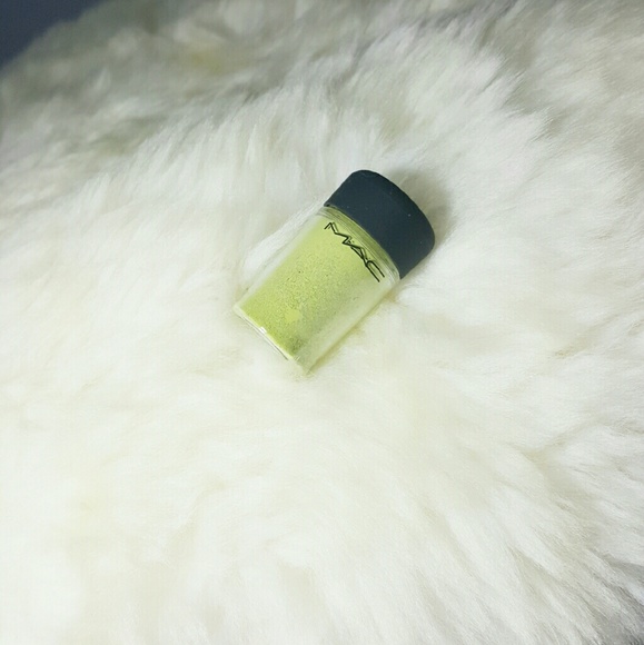 Genuine MAC "True Chartreuse" Pigment