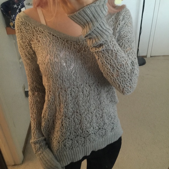 XS Aeropostale gray V-neck sweater - Picture 2 of 3