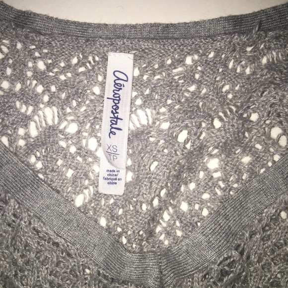 XS Aeropostale gray V-neck sweater - Picture 3 of 3