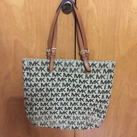 Michael Kors purse