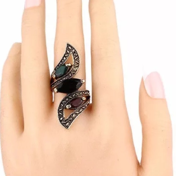 1 hr sale Antique gold Victorian Ring size 9 Turki