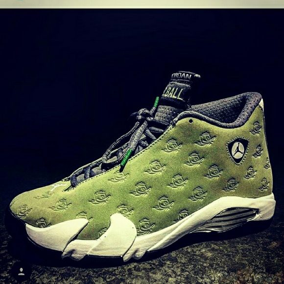 Meet your Posher, Deion - Picture 1 of 1