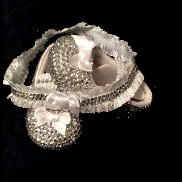 Rhinestone Baby Shoes with matching headband - Picture 2 of 4