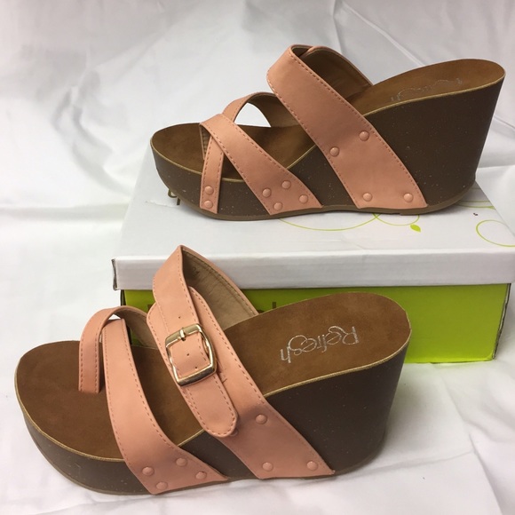 Refresh Women's Criss Cross Platform Wedge