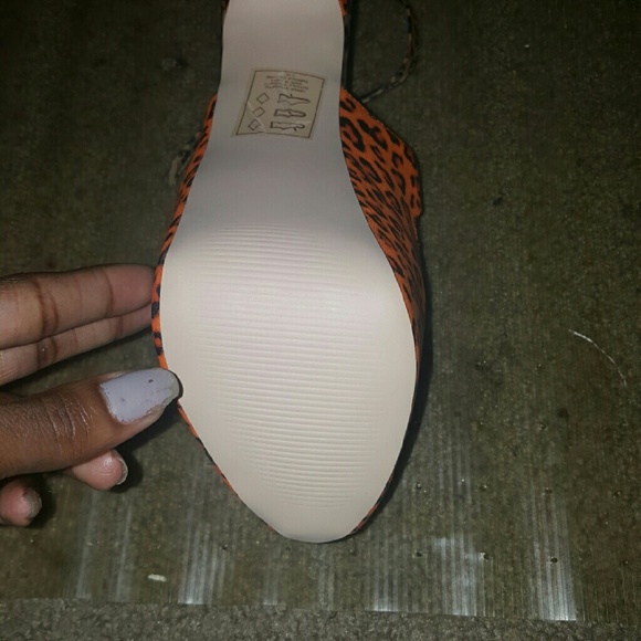 Platform Peep Toe Pumps - Picture 2 of 3