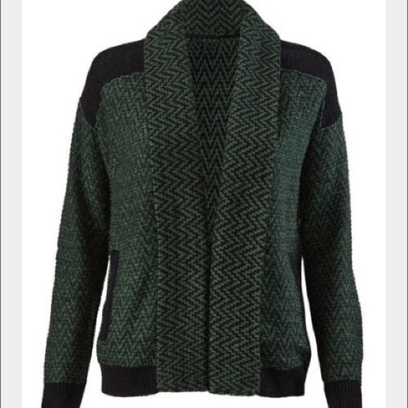 Cabi Fall 2015 Fireside Sweater (3015) EUC Large