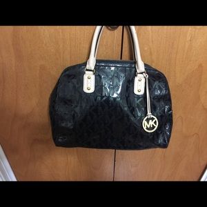 Good condition Michael Kors purse.