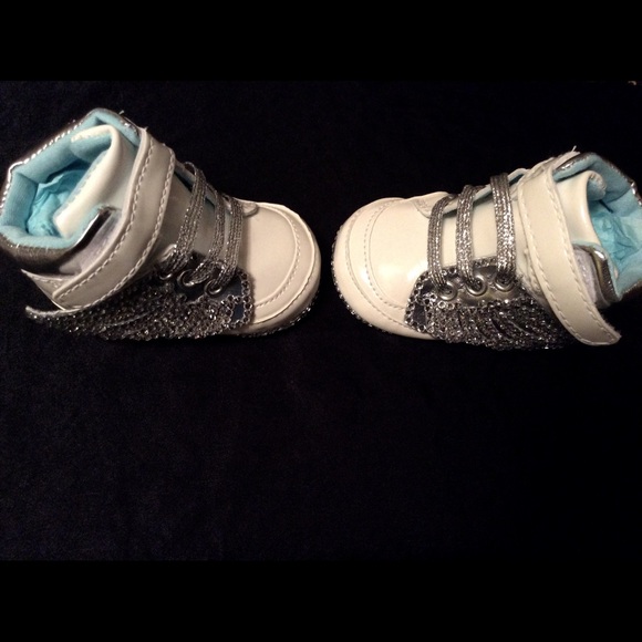 Angel Wing Keepsake Rhinestone Baby Shoes - Picture 4 of 4