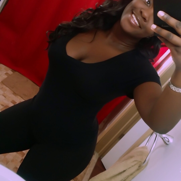 Meet your Posher, Ariella - Picture 1 of 1