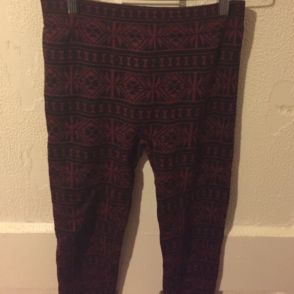 SOLD- Burgundy and Black Warm Fleece Lined Boho - Picture 1 of 4