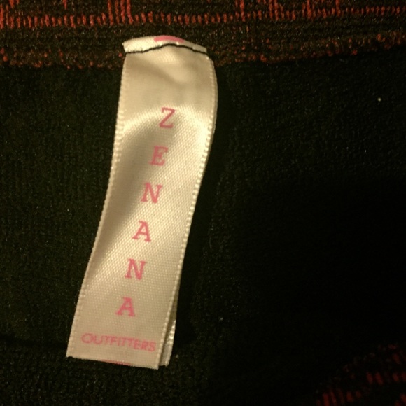 SOLD- Burgundy and Black Warm Fleece Lined Boho - Picture 4 of 4