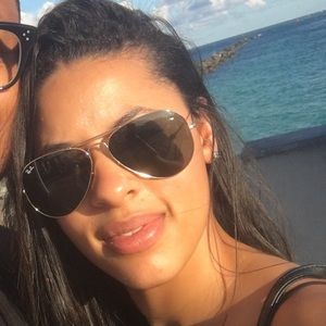 Meet your Posher, Allyssa