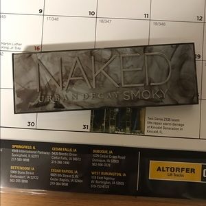 Urban Decay Naked Smokey Pallet
