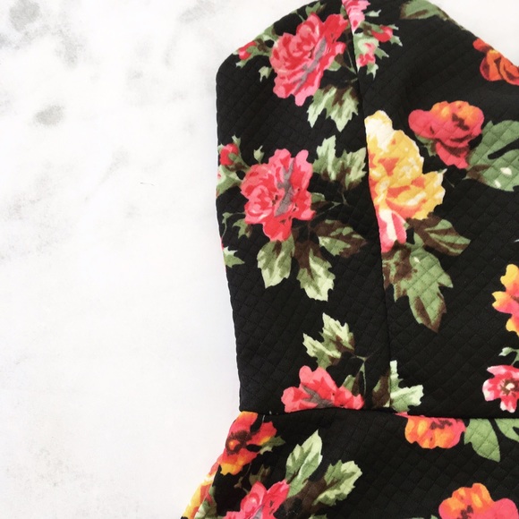 BLACK FLOWER PRINT DRESS - Picture 2 of 4