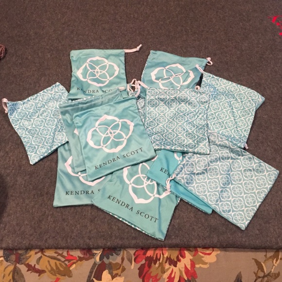 💕3 for $4! Kendra Scott Dust/jewelry bag