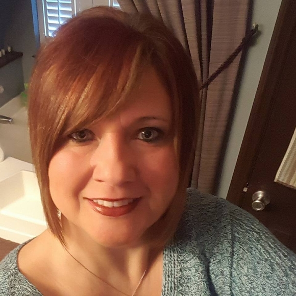 Meet your Posher, Monica