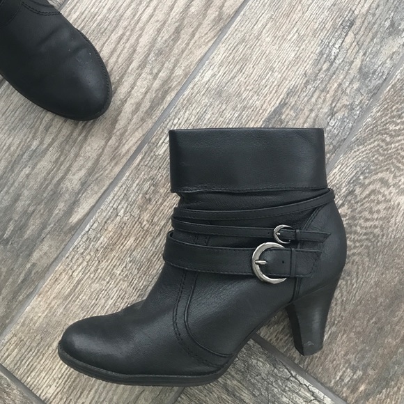 Black booties - Picture 2 of 2