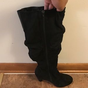 Black Suede Knee-Boots w/ heel