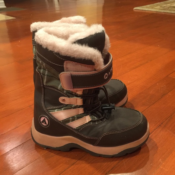 Airwalk girls snow boots size 2 - Picture 3 of 3