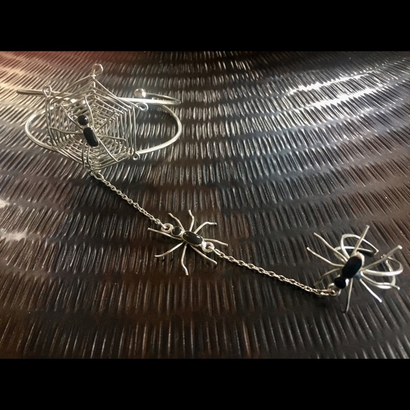 🌟🌟Unique spider bracelet and ring🌟🌟