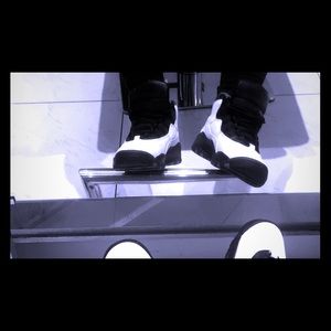 Jordan tens retro size 5