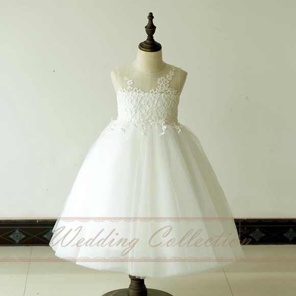 Boutique flower girl dress sheer neckline detail - Picture 2 of 4