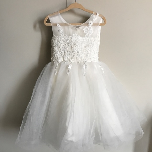 Boutique flower girl dress sheer neckline detail - Picture 4 of 4