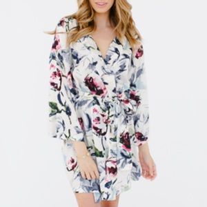 Knee length kimono robe