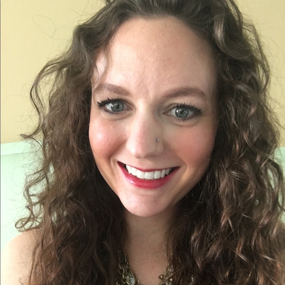 Meet your Posher, Alexandra