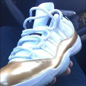 Jordan 11's size 10.5