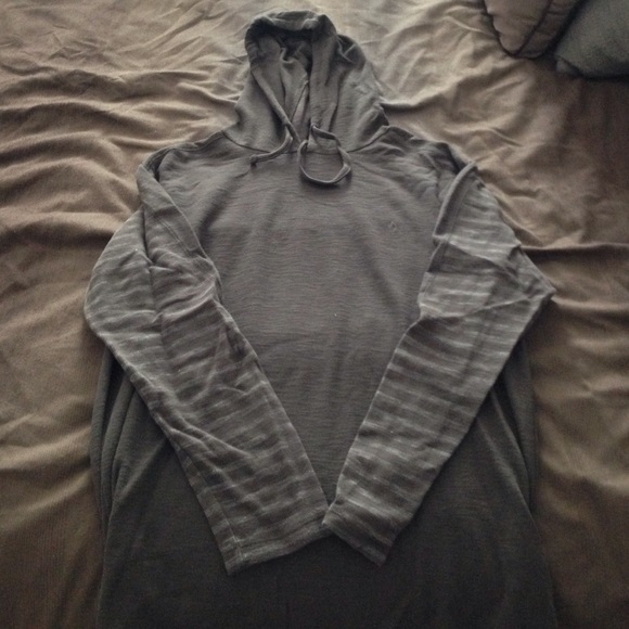 Volcom XL green hooded lightweight sweatshirt