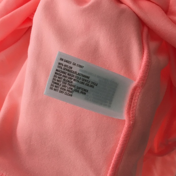 Gap Fit Peach Top - Picture 3 of 4