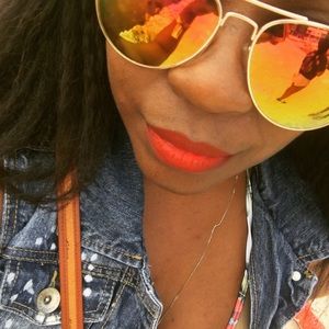 Meet your Posher, Shanti