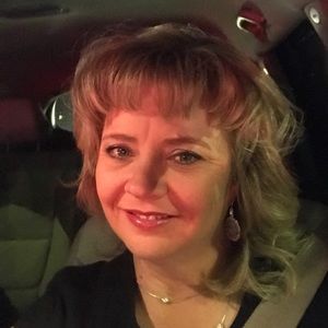 Meet your Posher, Christy